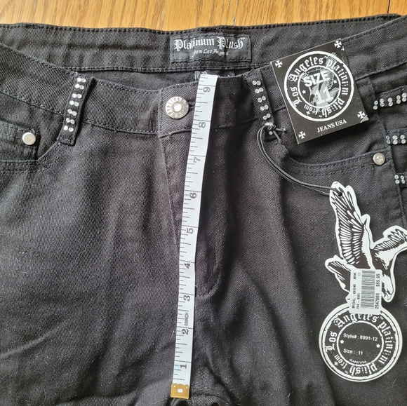 Black stylish pekaboo jeans - Picture 7 of 7